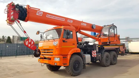 Автокран 25 тонн «Камышин» в аренду с оператором