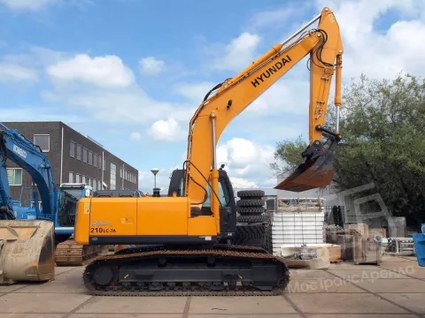 Длиннорукого экскаватора Hyundai R210LC-7 LR в аренду с оператором