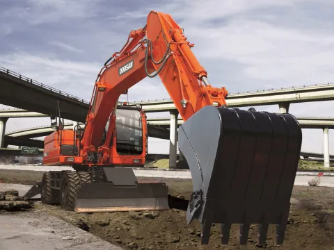 Колесный экскаватор Doosan DX210WA