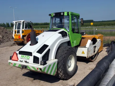 Грунтовый каток Bomag BW 213 DH-4 13 т