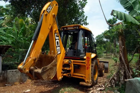 Экскаватор-погрузчик JCB