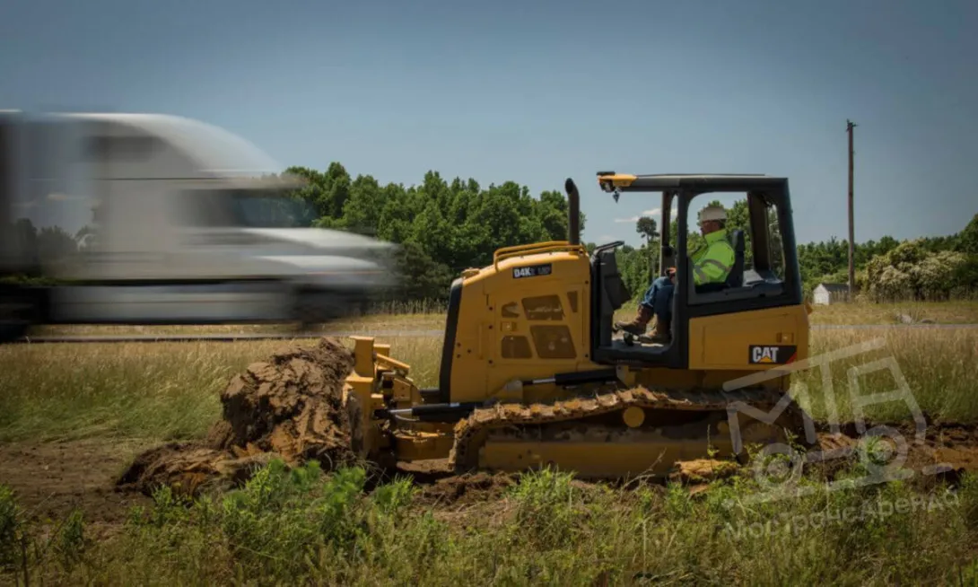 Аренда бульдозера Caterpillar D4 в Москве
