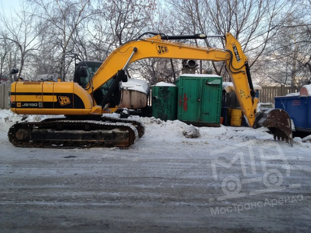 Аренда гусеничного экскаватора JCB JS190NC в Москве