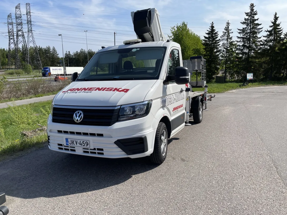 Аренда автовышки Novas 250 25 м в Москве