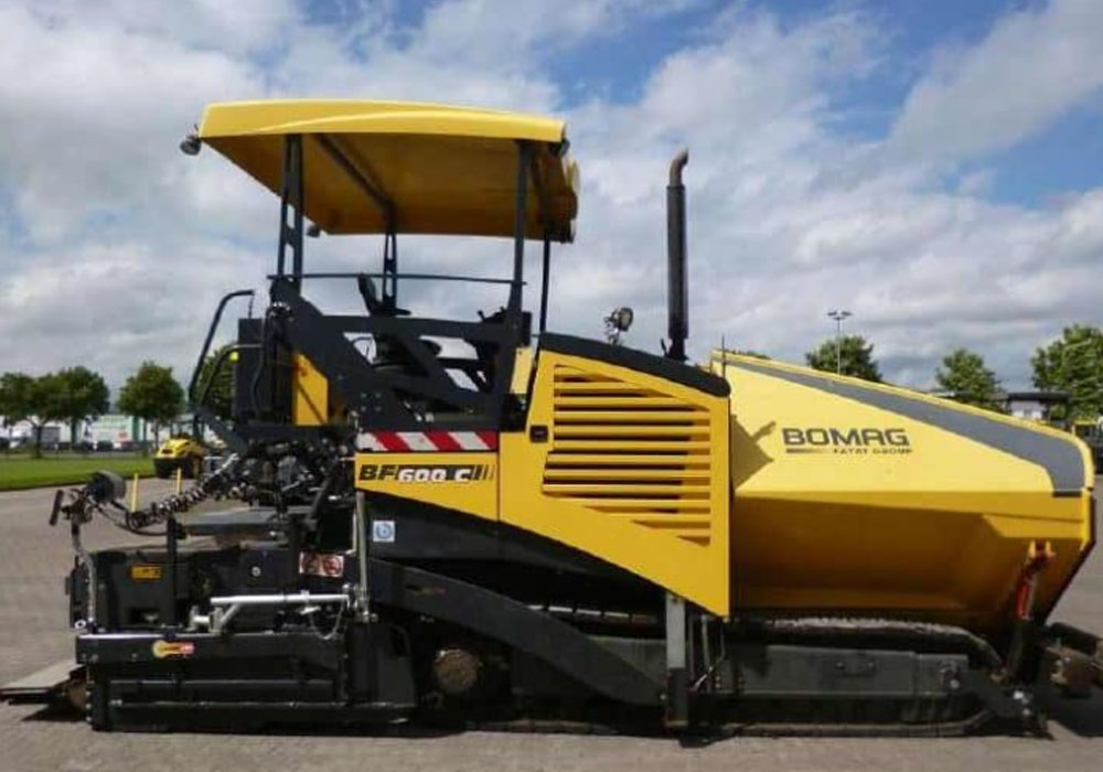Асфальтоукладчик Bomag BF 600 P HCE в аренду с оператором