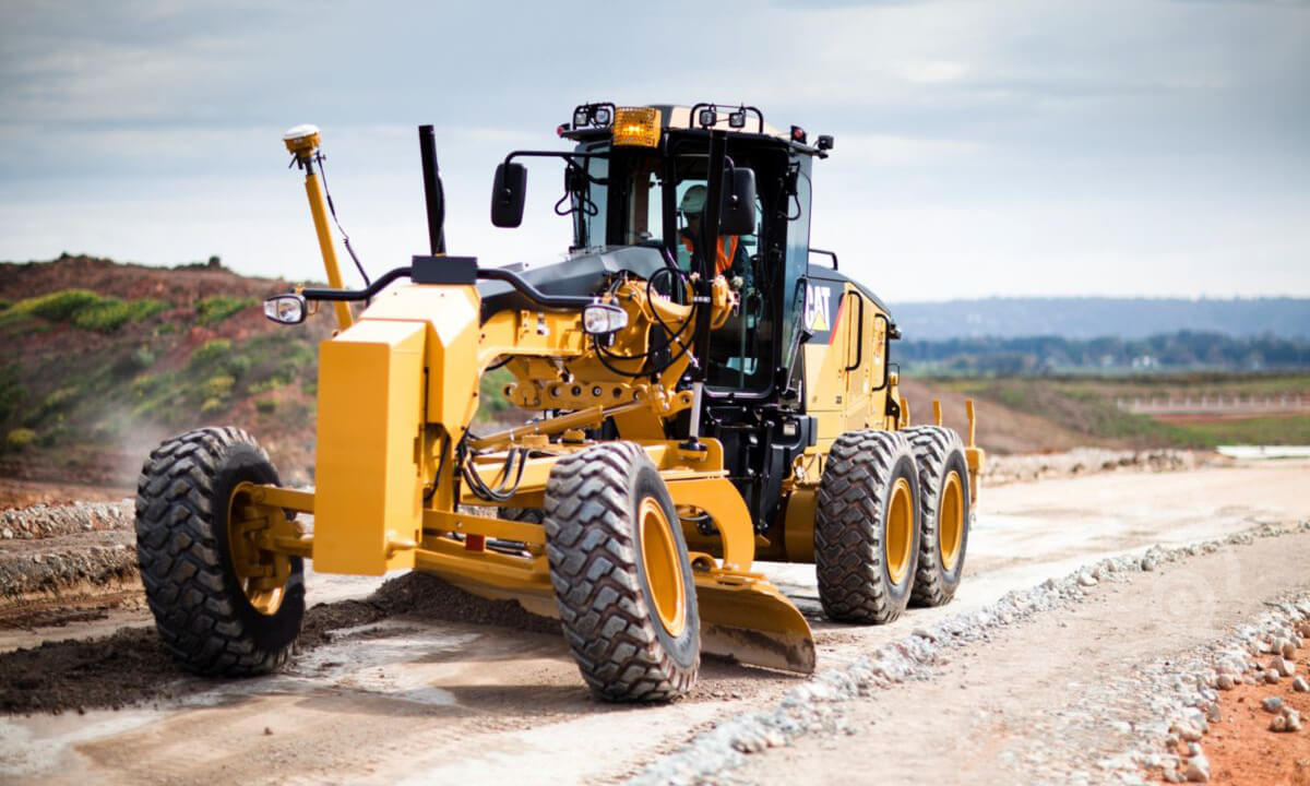 Greyder caterpillar 160 20 6 tonny в аренду с оператором
