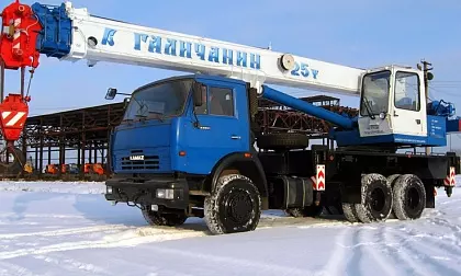 Автокран 25 тонн в аренду с оператором