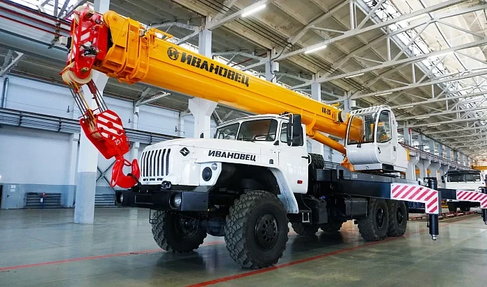 Автокран Ивановец КС-45717-1Р в аренду с оператором