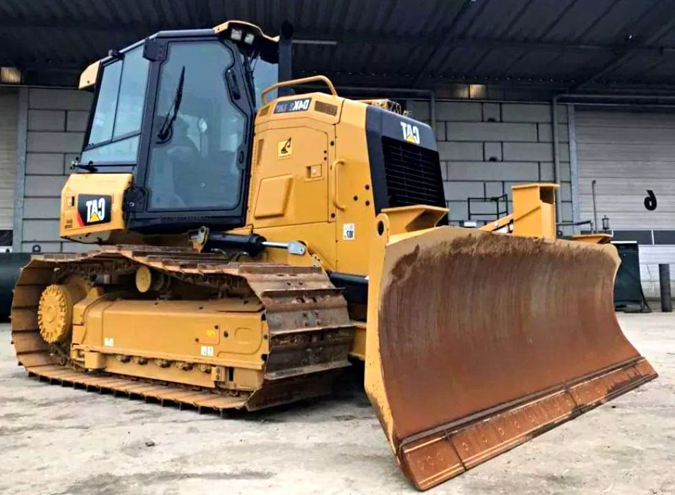 Бульдозер 13,5 тонн Caterpillar D6K в аренду с оператором