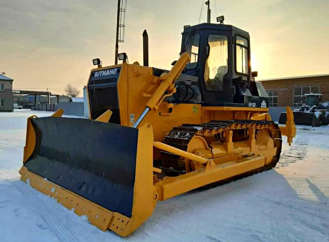 Бульдозер 20 тонн Hitachi DX195L в аренду с оператором
