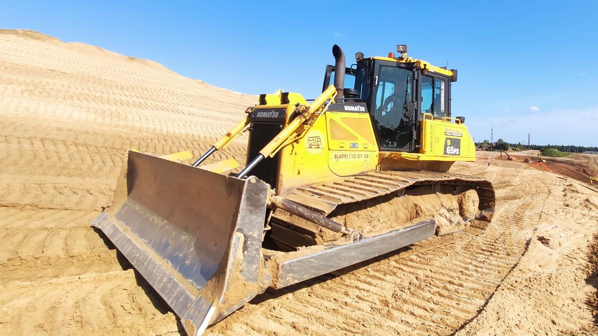 Бульдозер Komatsu d65p 12 bolotohod в аренду с оператором