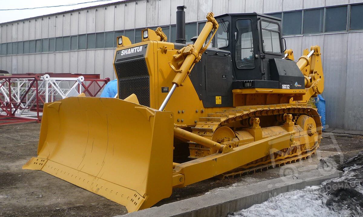 Бульдозер Shantui SD32 в аренду с оператором
