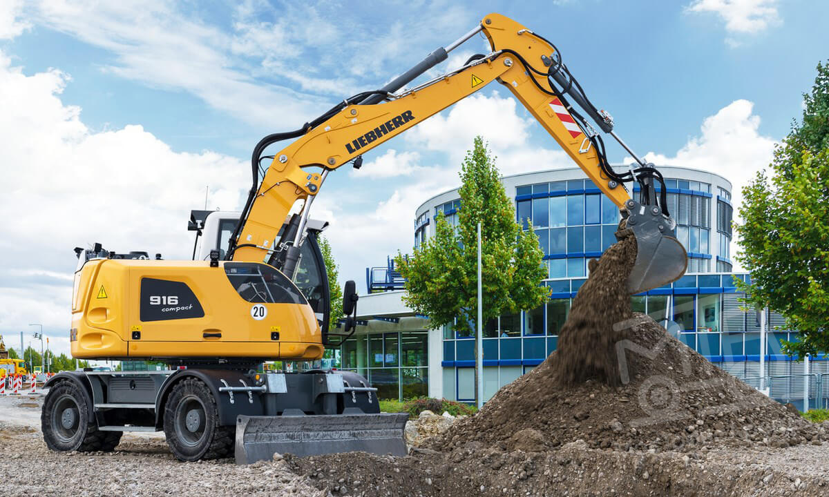 Колесного экскаватора Liebherr A 916 Litronic в аренду с оператором