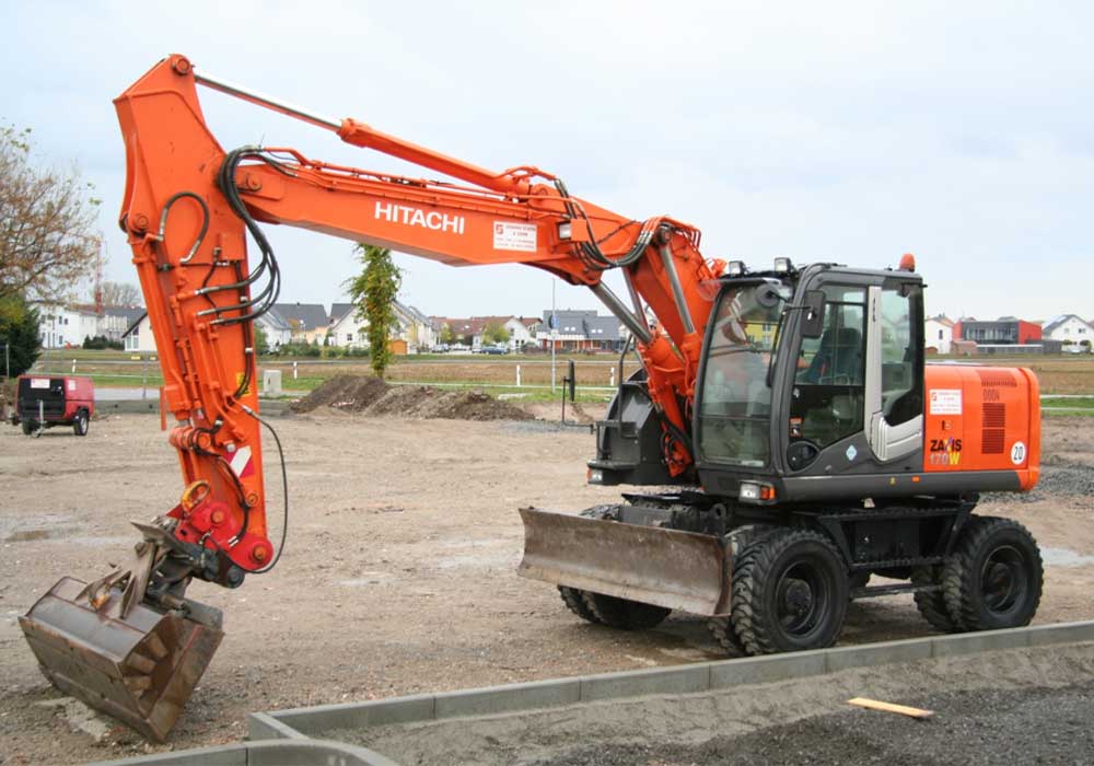 Колесный экскаватор Hitachi ZX 170 W в аренду с оператором