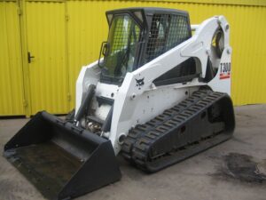 Фронтальный погрузчик Мини погрузчик Bobcat T300 в аренду с оператором