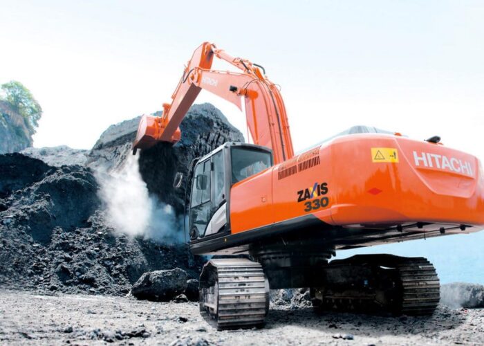 Гусеничный экскаватор JCB JS 205NLC с гидромолотом в аренду с оператором
