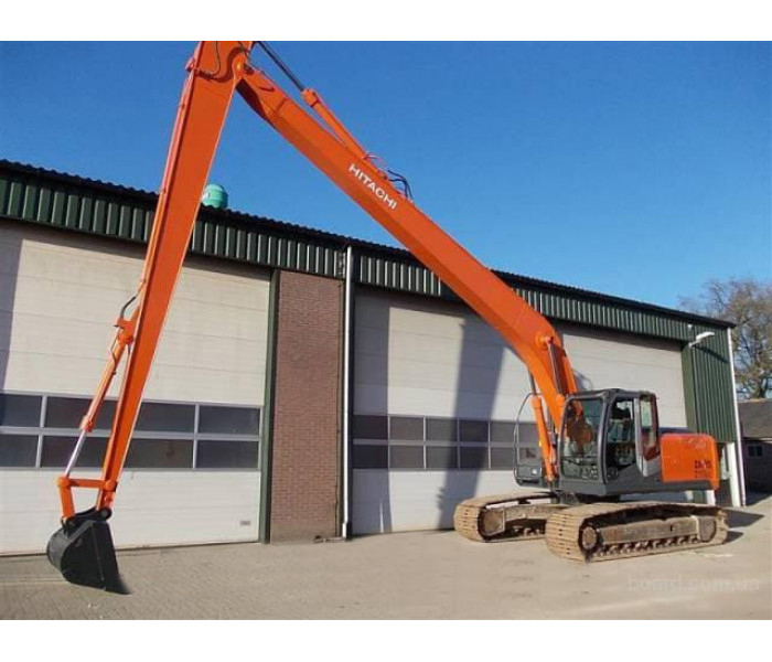 Гусеничный экскаватор с длинной стрелой Hitachi ZX200 Long Reach 15м в аренду с оператором