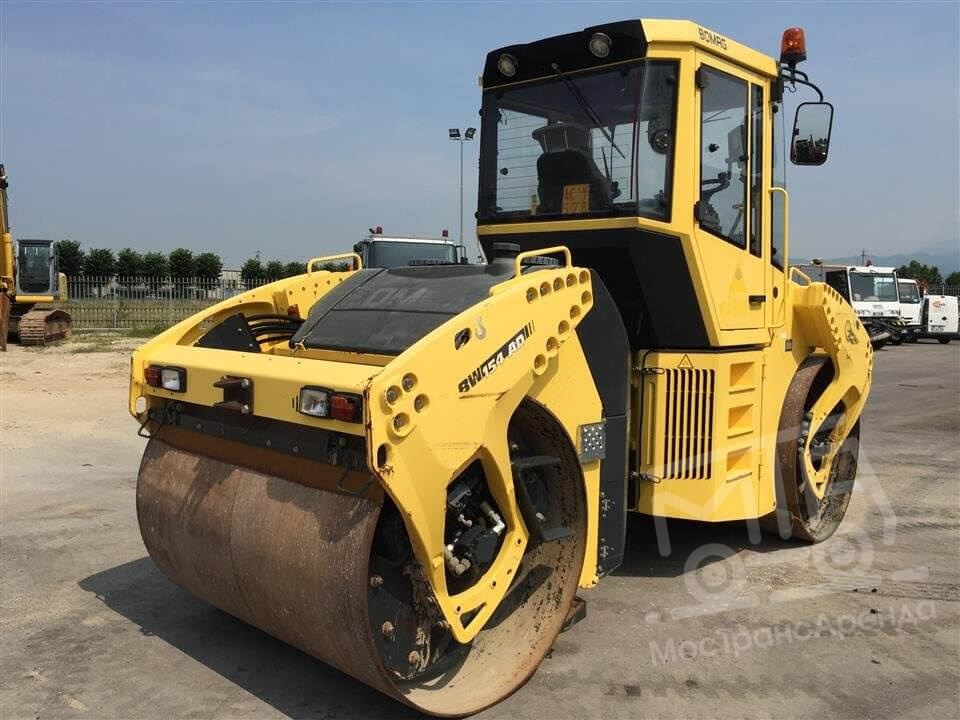 Дорожный каток Dorozhnyy katok bomag bw 154 ap 4 7 3 tonny в аренду с оператором