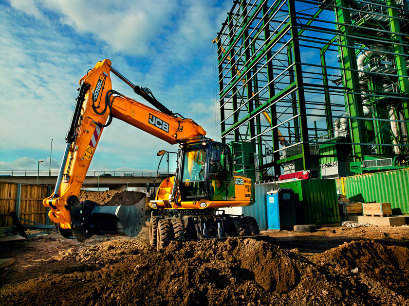 Колесный экскаватор JCB JS 200W в аренду с оператором