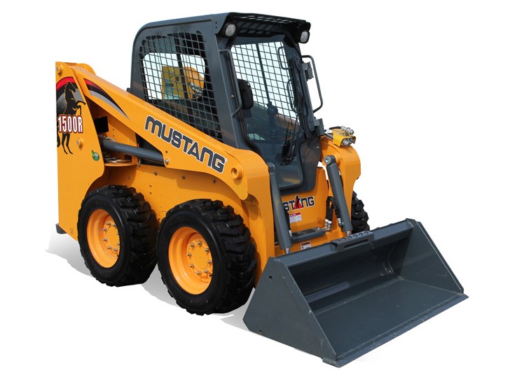 Мини-погрузчик Mustang 1500R в аренду с оператором
