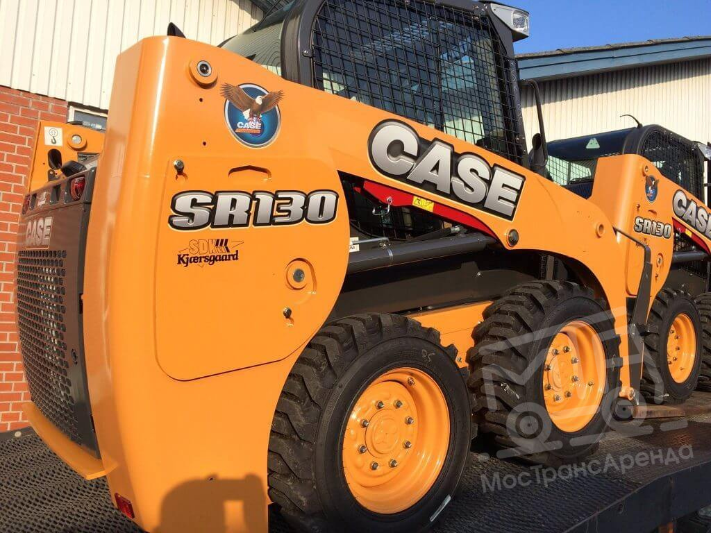 Мини-погрузчик CASE SR130 в аренду с оператором