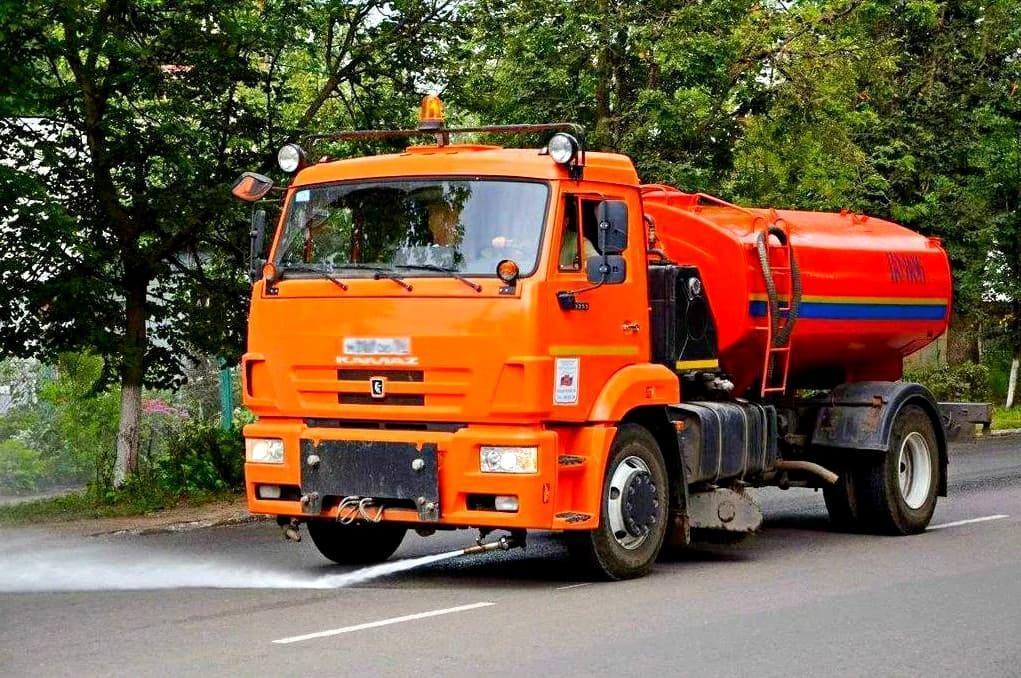 Поливомоечной машины Камаз ко-806 в аренду с оператором