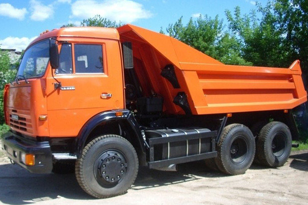 Самосвал 8м3 КамАЗ-55111 в аренду с оператором