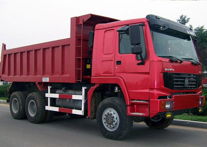 Самосвал HOWO ZZ3327N3647C в аренду с оператором