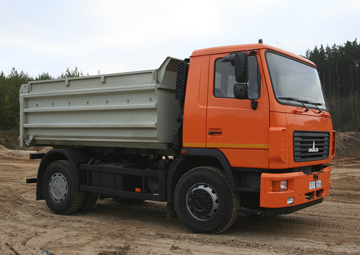 Самосвал МАЗ-5550В3-480-012 в аренду с оператором