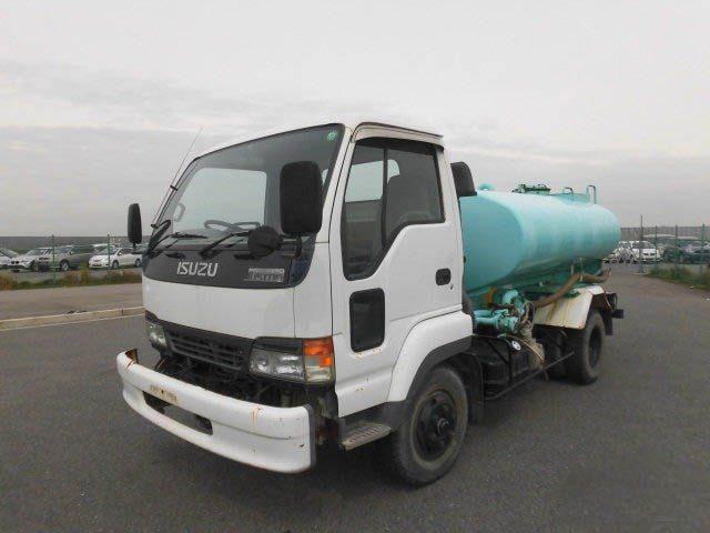 Водовоза Isuzu 4 куба в аренду с оператором