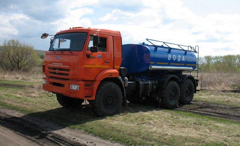 Водовоза КамАЗ 10 кубов в аренду с оператором