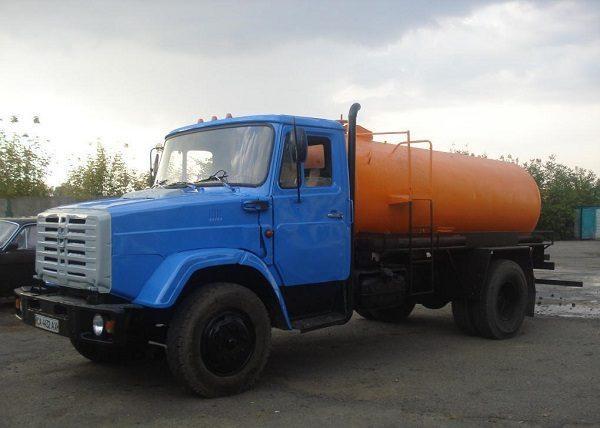 Водовоза ЗИЛ 4333 (130) 7 кубов в аренду с оператором