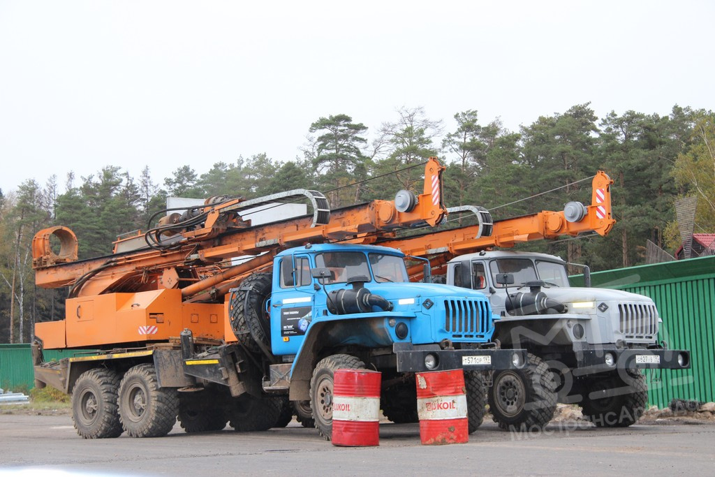 Ямобура МРК-750А4 на базе Урал-4320 в аренду с оператором